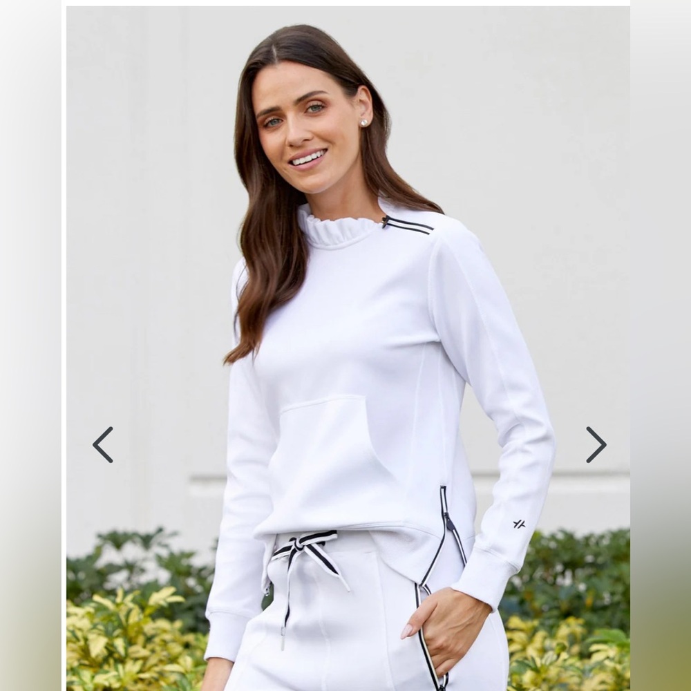 NWOT Tail Tennis Ruffle Neck Pullover Medium